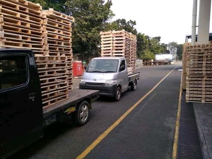 Palet kayu untuk kebutuhan logistik